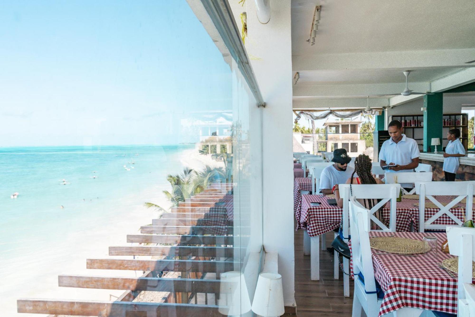 Pili Pili Tropical Beach ジャンビアニ エクステリア 写真